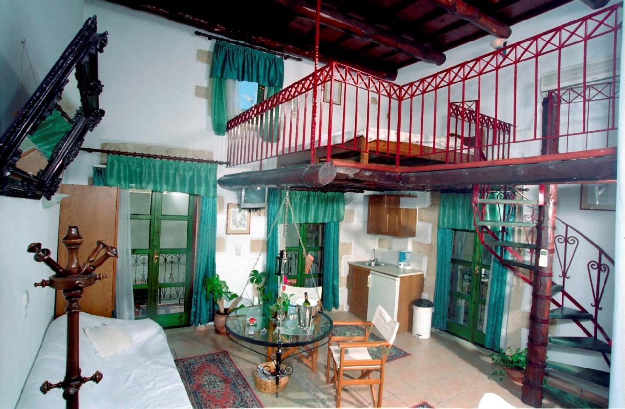 Ifigenia Trad.rooms In Oldtown By.marios בית אירוח