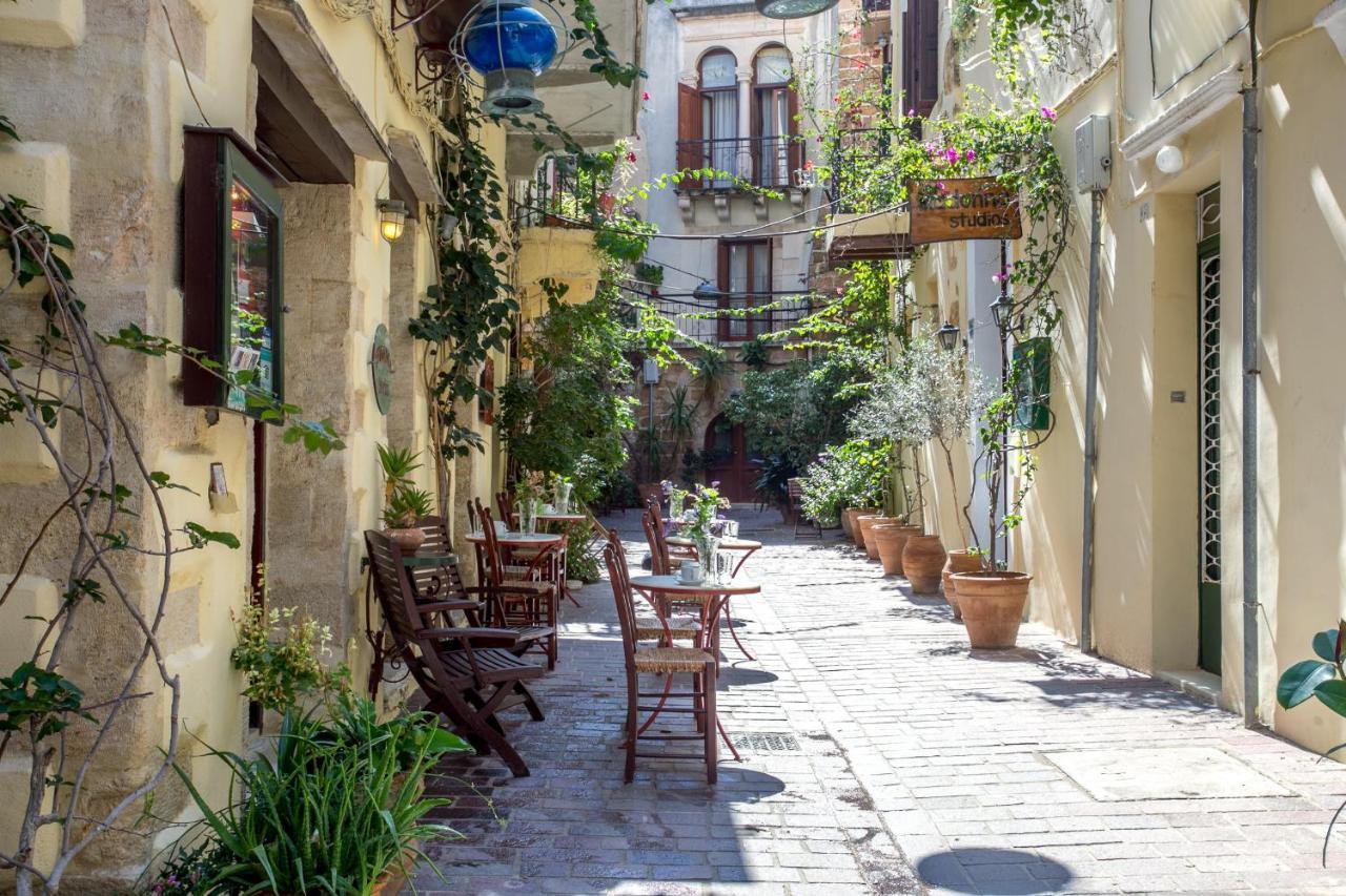 בית אירוח Ifigenia Trad.rooms In Oldtown By.marios חאניה